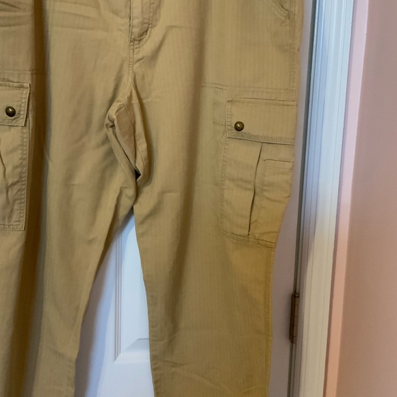 Ladies Tan Cargo Pants - Picture 3 of 7